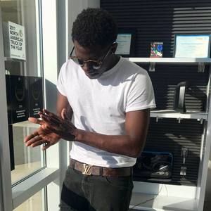 Meet your Posher, Malik